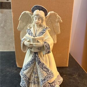 Sarah’s Angels musical figurine NEW IN BOX. Ivory and Blue 8”